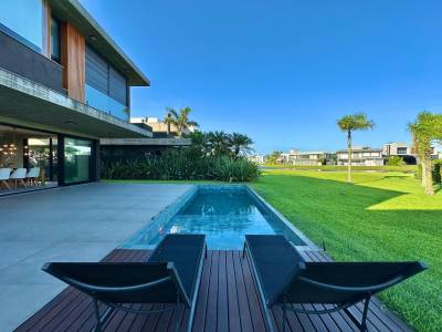 Casa em Condomínio 5 dormitórios para venda, Centro em Xangri-lá | Ref.: 23528