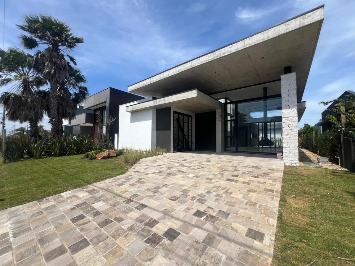 Casa em Condomínio 4 dormitórios para venda, Zona Nova em Capão da Canoa | Ref.: 24708